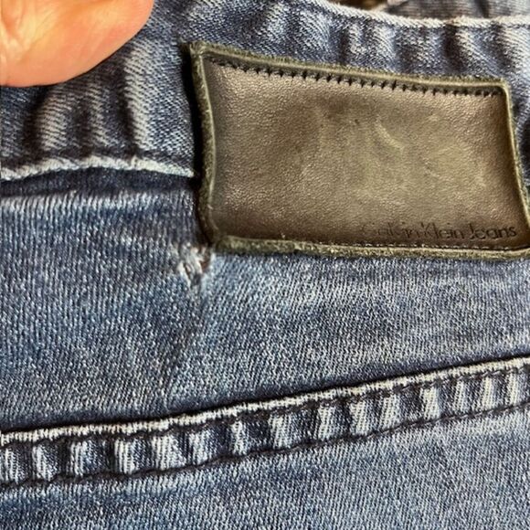 Calvin Klein Men's Jeans Medium Wash Blue Straight Leg Size  36x34 - Picture 9 of 10